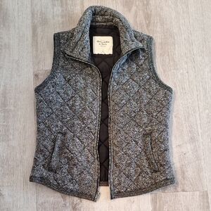 Abercrombie and Finch Gray and Black Veat Size Medium